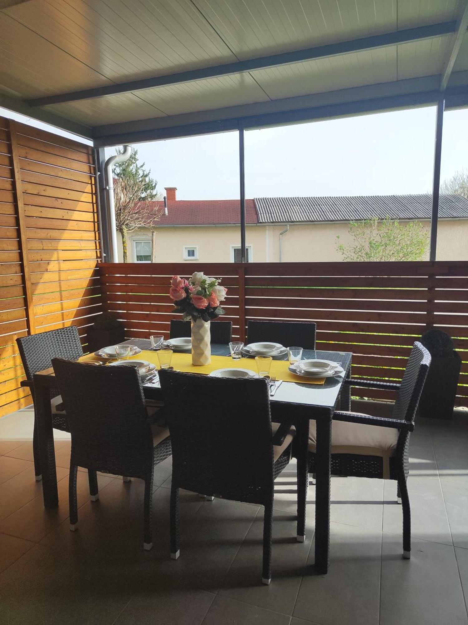 Family Apartment Моравске-Топлице Екстериор снимка